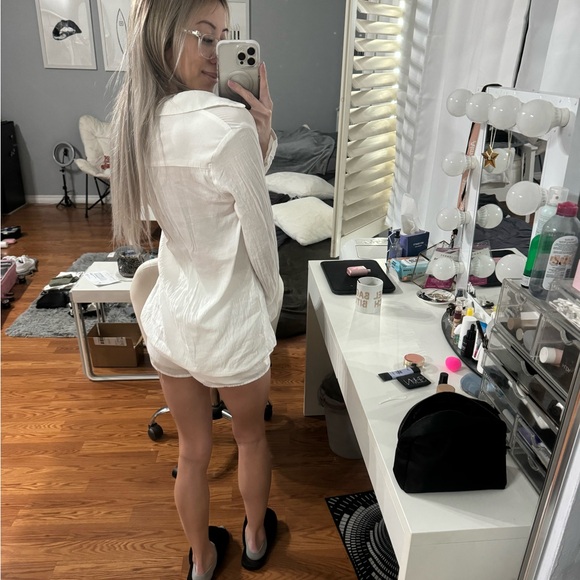 Chloe Linen Set - Picture 4 of 5